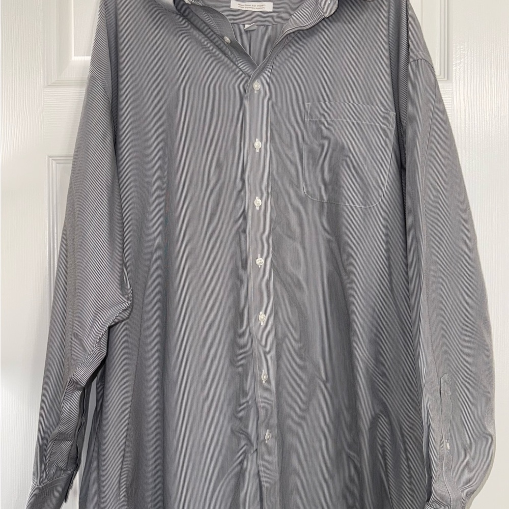 Gold Label Roundtree & Yorke Men's Charcoal Button-Down Shirt